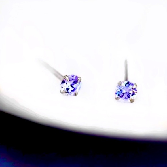 Tiny 925 Sterling Silver 4 Prong Set 3mm Lavender Diamond CZ Stud Earrings - Picture 4 of 10